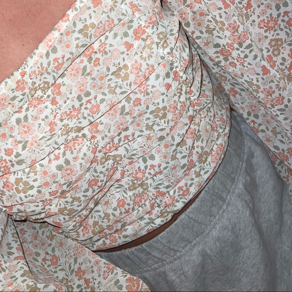Top - Picture 2 of 4
